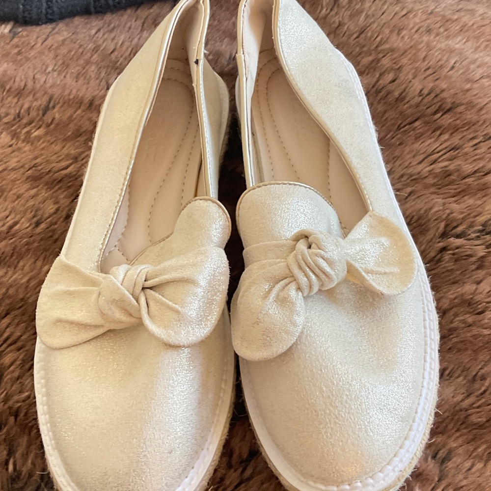 NEW GOLD SHIMMER LOAFERS WITH BOWS EU 40 9.5 NIU NIU, espadrille sole